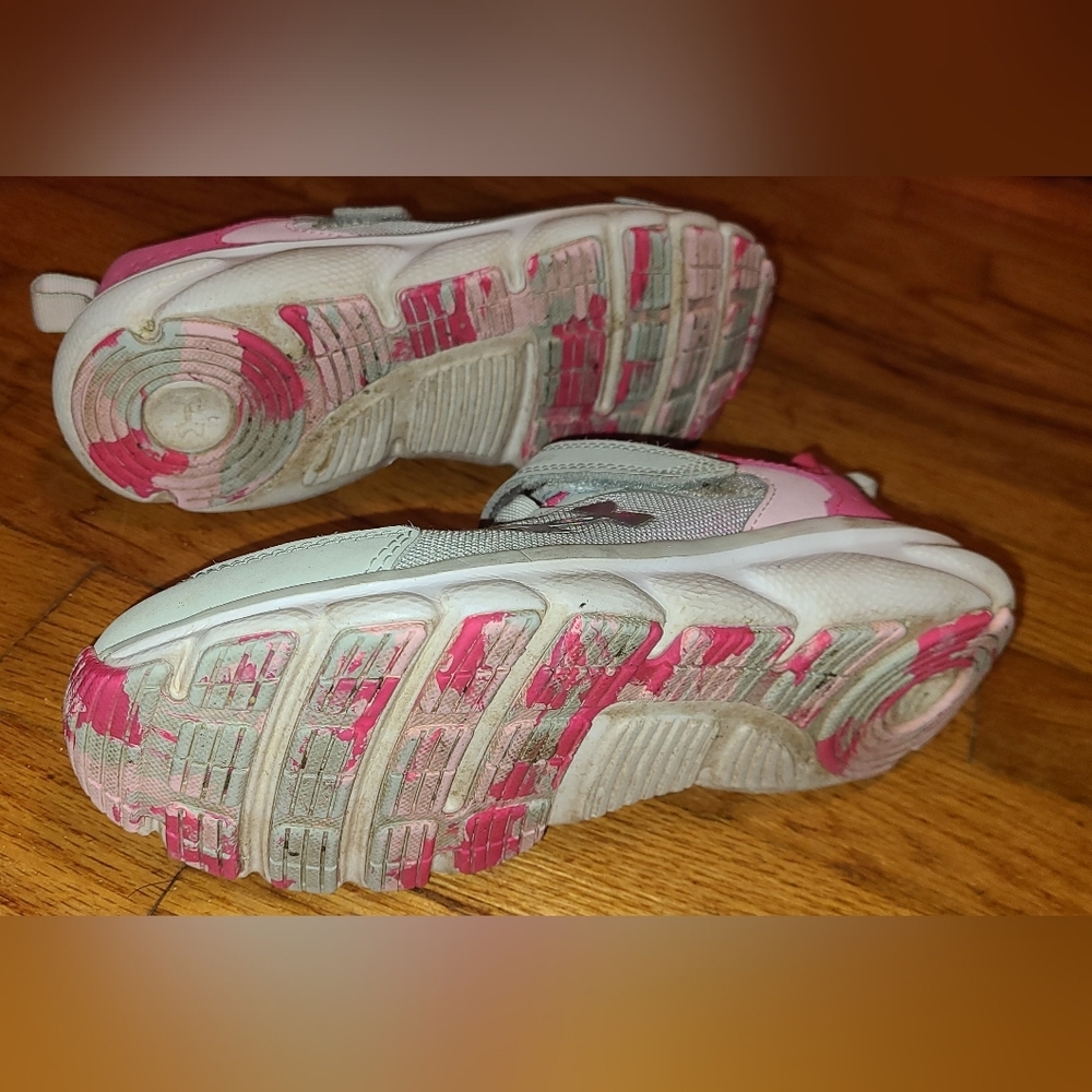Under Armour kids assert lightweight sneaker|strap closure shiny‎ - Picture 11 of 14